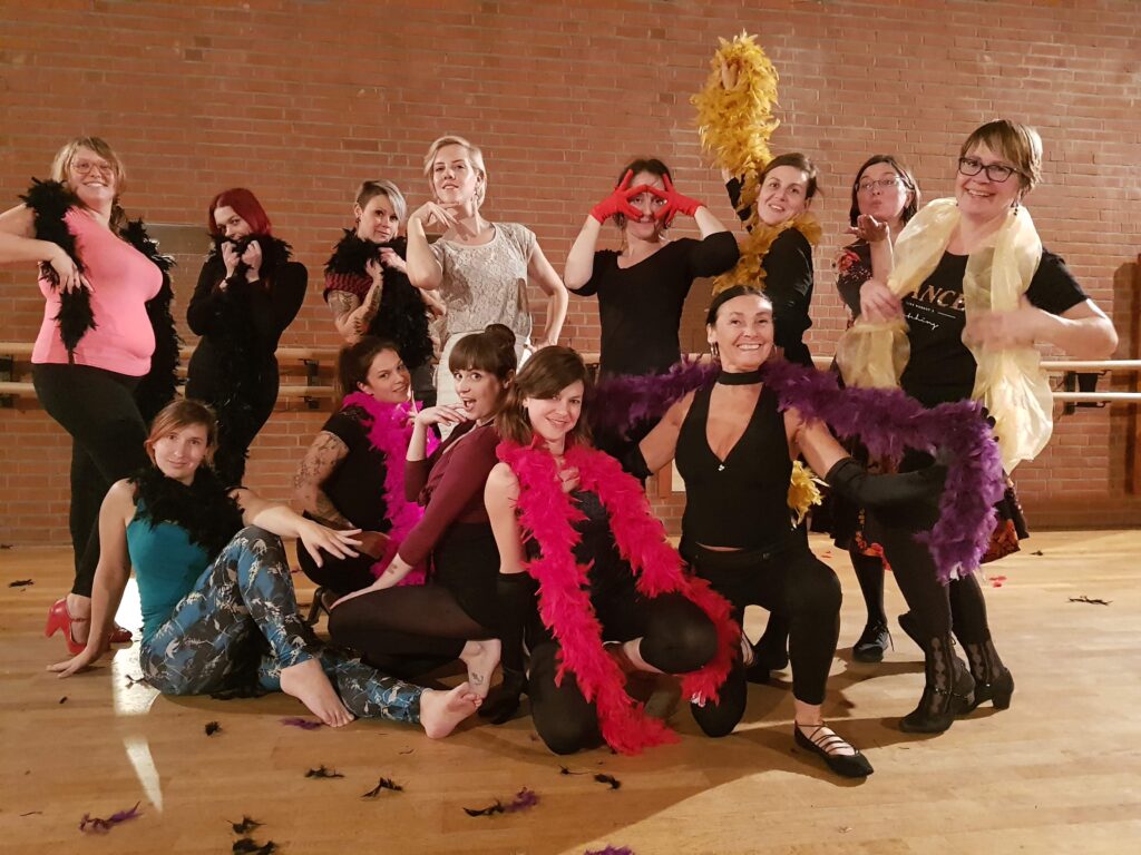 Burlesque Les met Chrissie